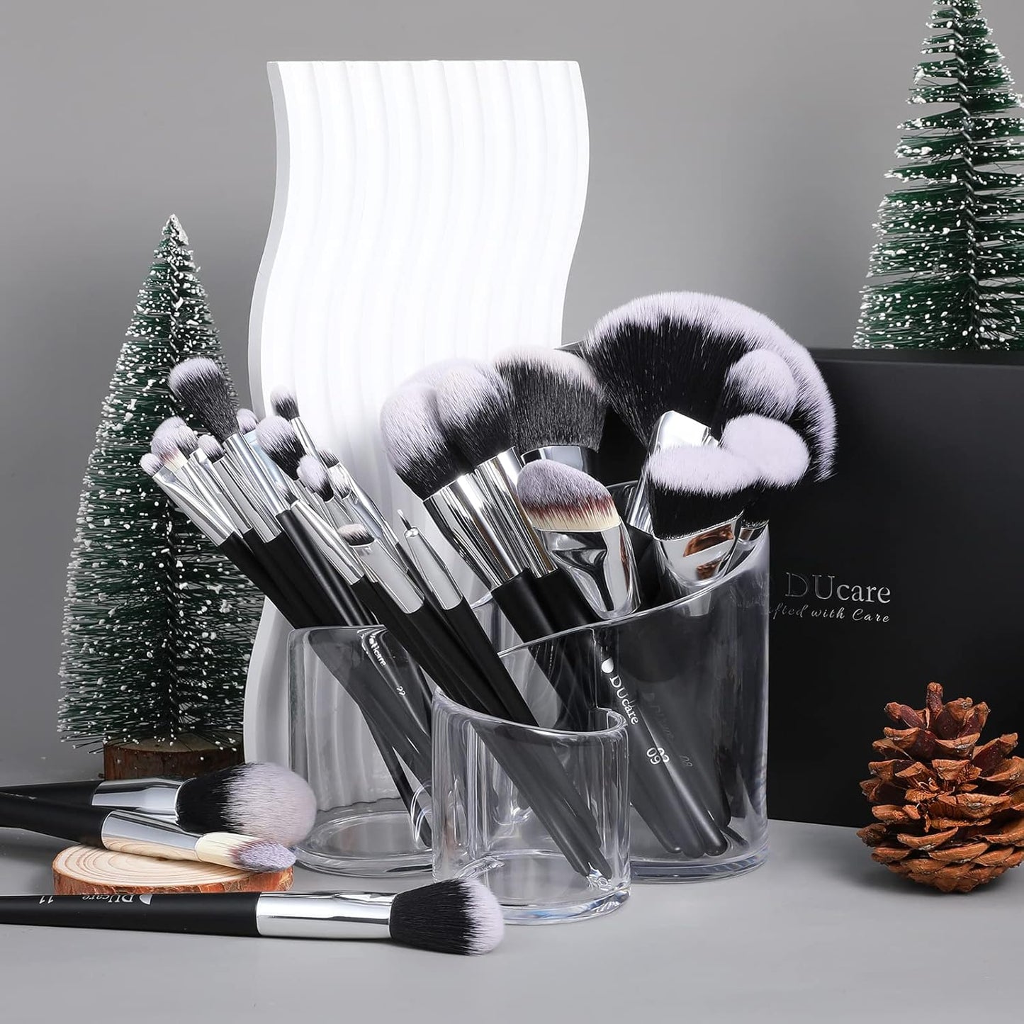 Ultimate 32-Piece Professional Makeup Brush Set for Flawless Face and Eye Application