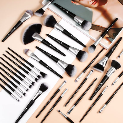 Ultimate 32-Piece Professional Makeup Brush Set for Flawless Face and Eye Application